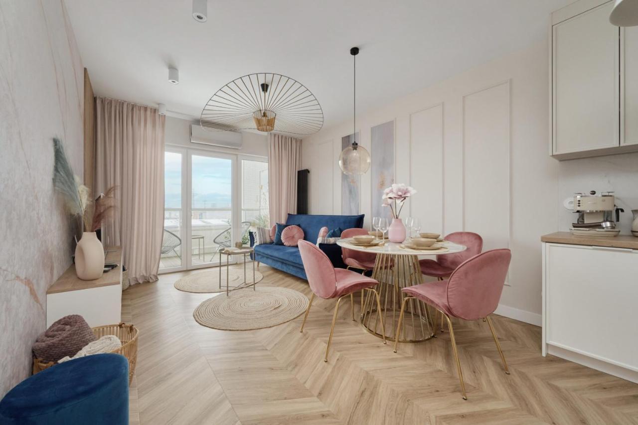 Apartment Elegant With Balcony Krakowska By Renters Prestige *
