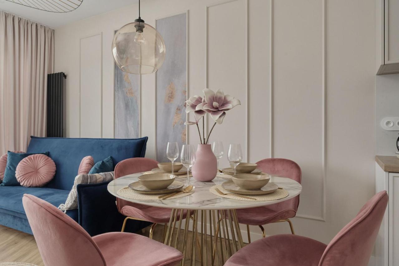 Apartment Elegant With Balcony Krakowska By Renters Prestige